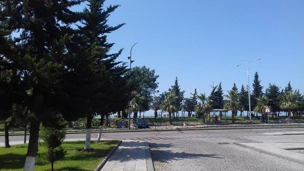 Apartment Irma Rustaveli 57 Batumi Bagian luar foto