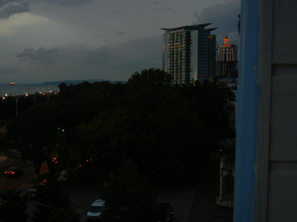 Apartment Irma Rustaveli 57 Batumi Bagian luar foto