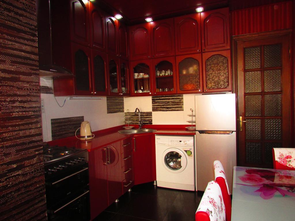 Apartment Irma Rustaveli 57 Batumi Bagian luar foto