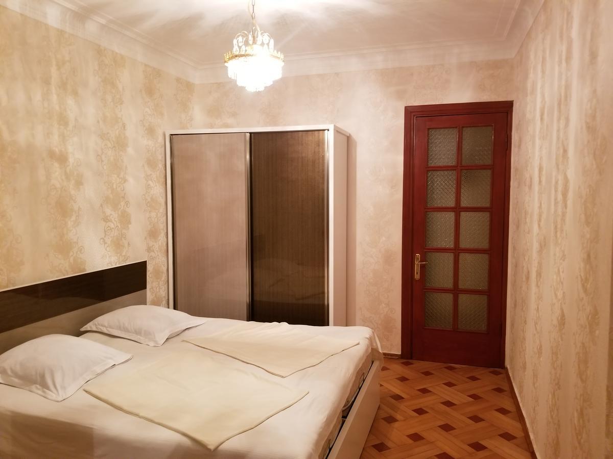 Apartment Irma Rustaveli 57 Batumi Bagian luar foto