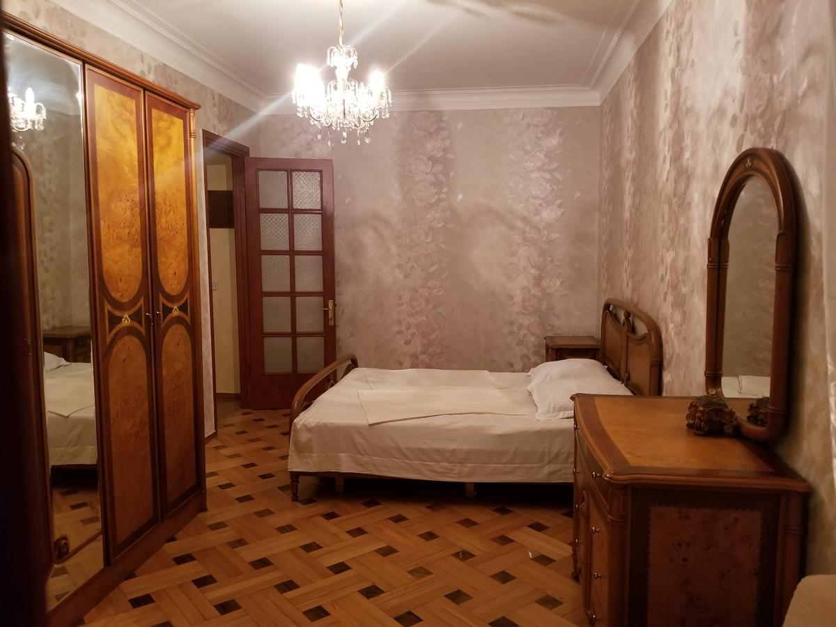 Apartment Irma Rustaveli 57 Batumi Bagian luar foto